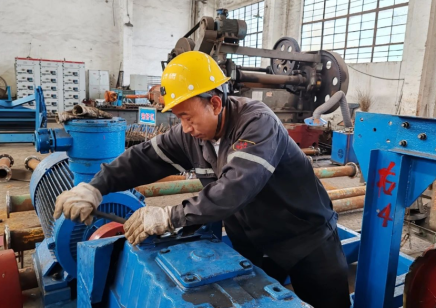 當(dāng)中秋遇上國慶，軟木顆粒廠家用勞動書寫祝福